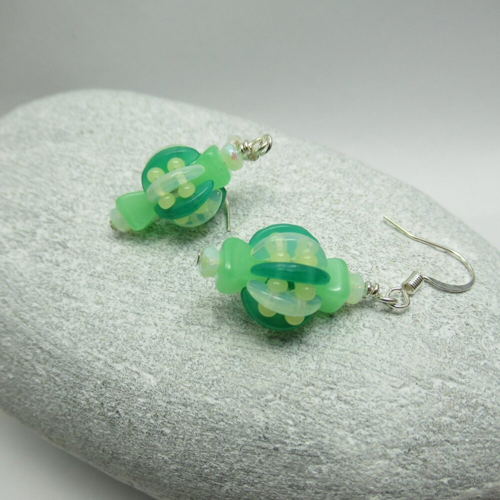 Uranium glass beaded bead earrings - Picture 10 of 13